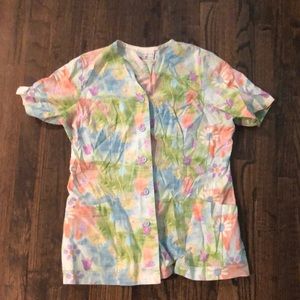 Flower scrub top
